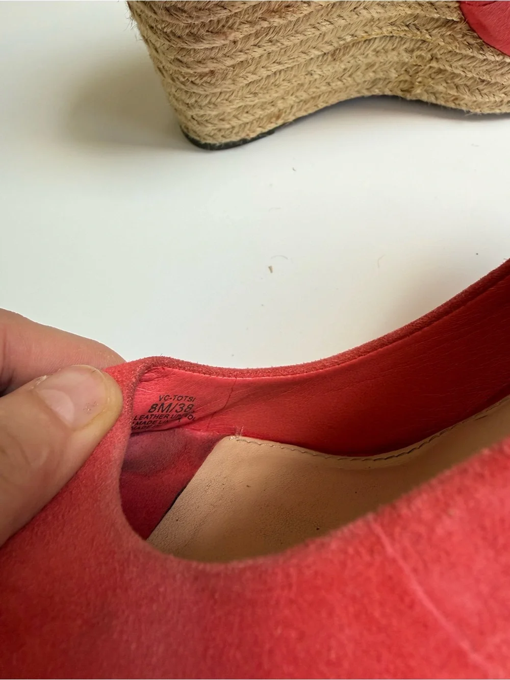 Vince Camuto Coral Suede Peep Toe Espadrille Wedge Heels Size 8M